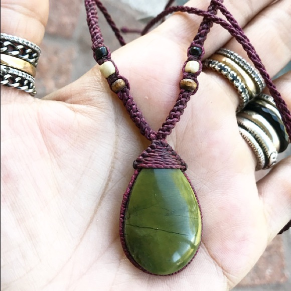Silverskylight Jewelry - Boho Burgandy macrame necklace serpentine stone